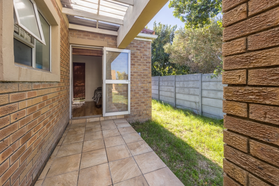 4 Bedroom Property for Sale in Protea Heights Western Cape